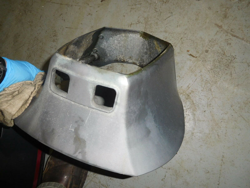 1993 Yamaha outboard V4 130 hp 130TXRR Apron cover
