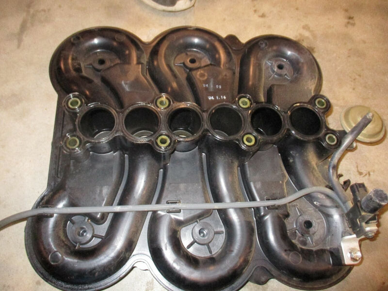 Johnson Suzuki DF225 225hp outboard intake collector (5035511)