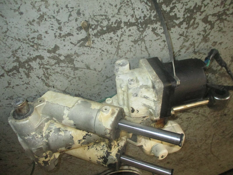 Johnson 90hp 2 stroke outboard tilt trim unit