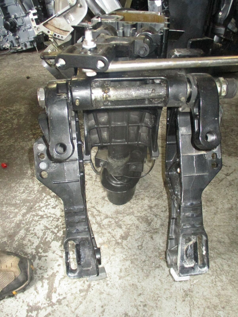 Suzuki DF50 50hp outboard 20" shaft midsection