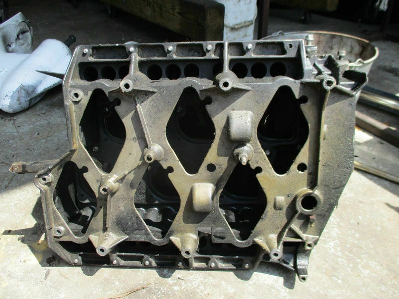 1993 Johnson 225hp Oceanrunner outboard Intake silencer