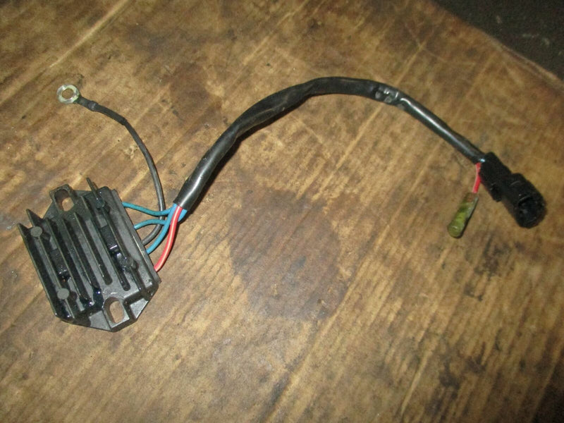 Suzuki DT 200 hp outboard fuel pump regulator