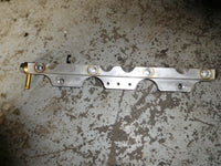 Load image into Gallery viewer, 2006 Suzuki outboard DF90 4 stroke 09001F-681149 fuel rail 15750-90J00
