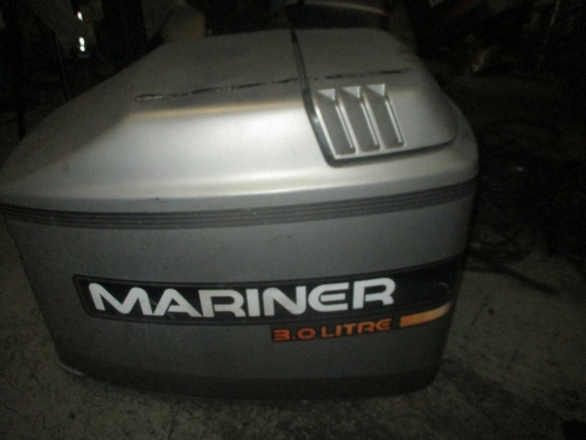 Mercury Mariner 3.0L 225hp outboard top cowling