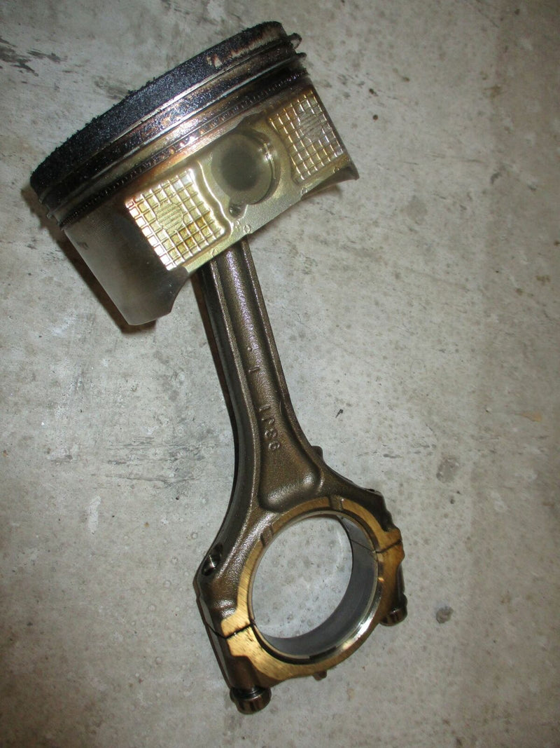 Suzuki DF225 225hp outboard piston and rod (12111-93J02)
