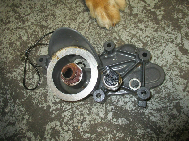 2007 Yamaha 350hp V8 4-stroke oil filter conector & sensor 6AW-13446-00-9S
