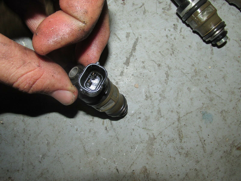 2000 Suzuki outboard DT 150hp 2-stroke fuel injector 15710-94900