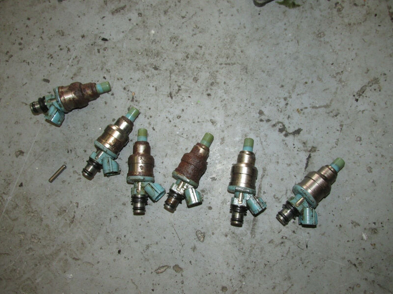 1994 Suzuki Outboard DT 200 two stroke fuel injector 15710-92E01