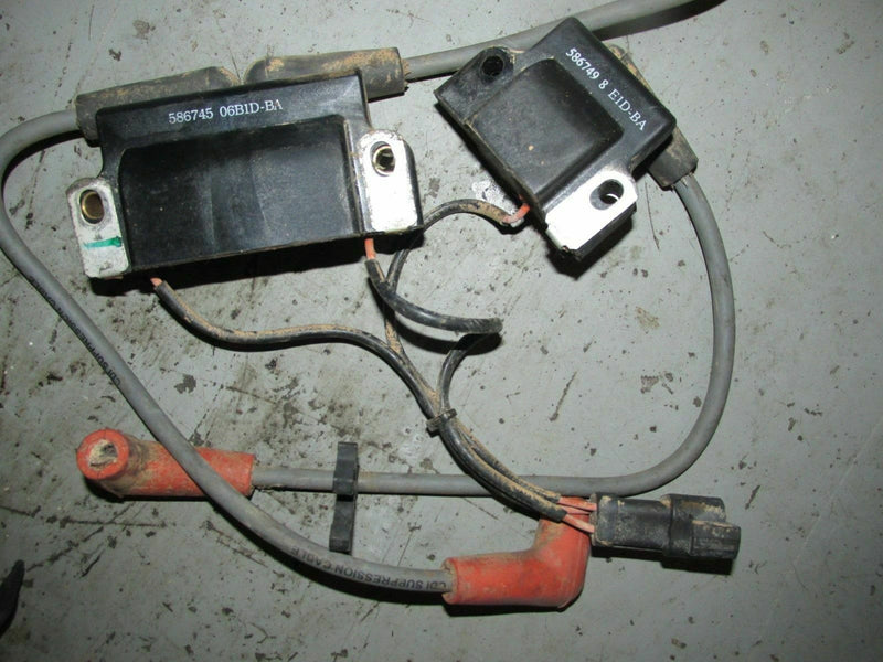 2003 Evinrude Ficht 200hp 2-stroke V-6 dual ignition coil 586745