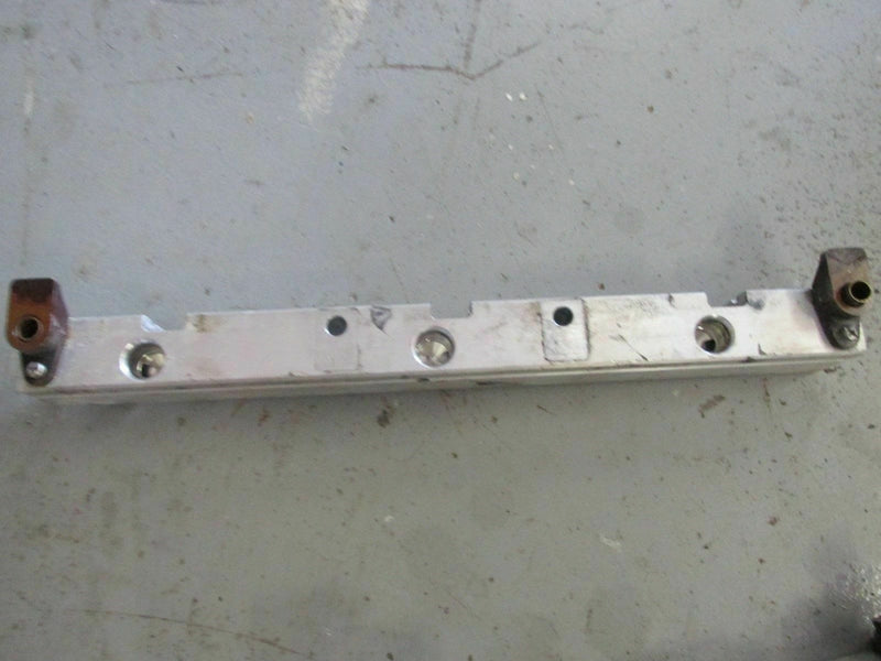 2003 Yamaha Outboard 250hp hpdi Z250TXRB fuel rails 60V-13171-00-00