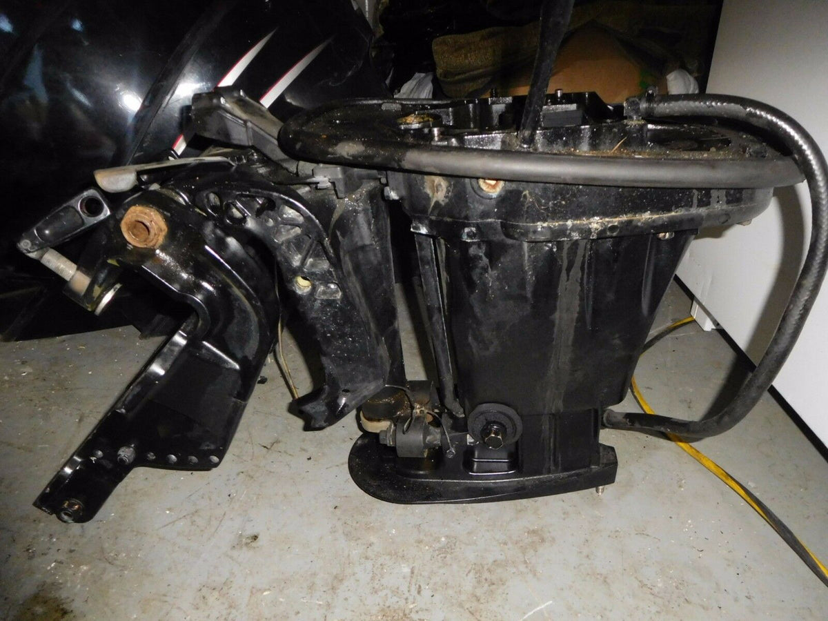 2001 Mercury 25hp 4 stroke outboard 15" Mid Section