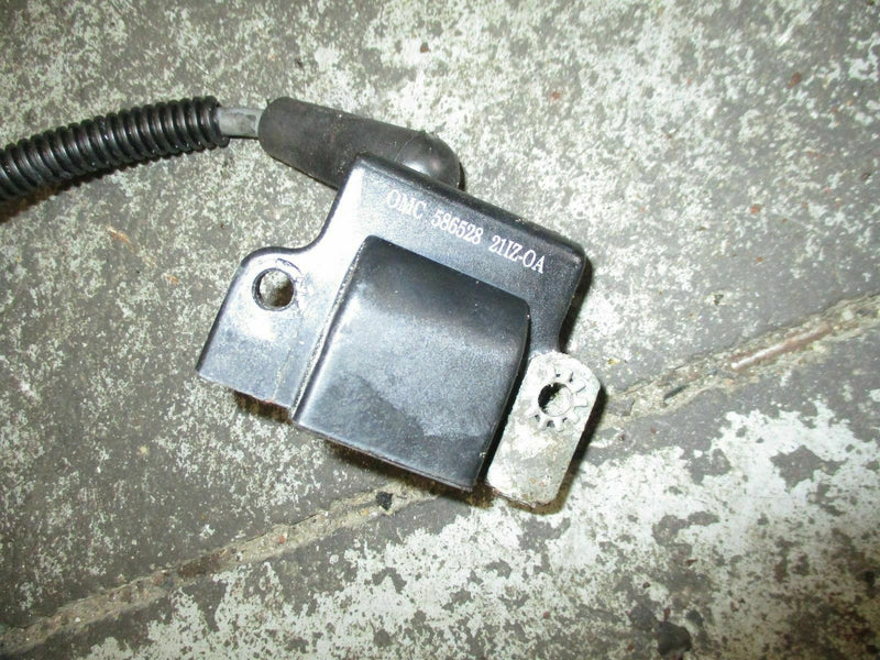 2001 Evinrude 250hp Ficht outboard ignition coil 586528