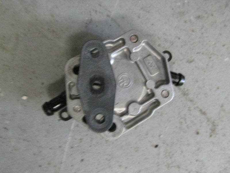 2006 Yamaha Outboard 225 250 VMAX Hpdi fuel pump 6E5-24410-04-00