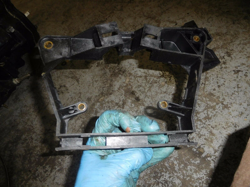 1994 Johnson 140hp outboard J140TLARR plastic mount plate 590342