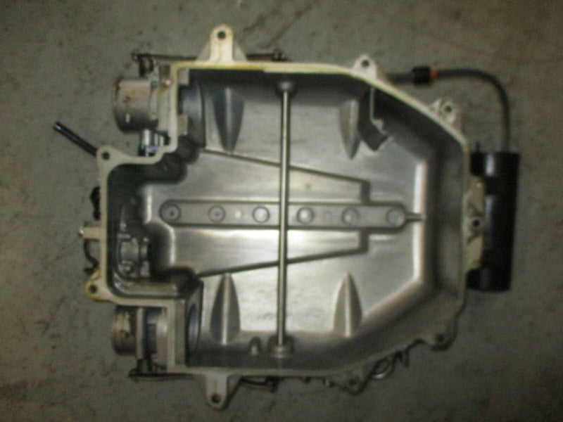 Suzuki DF 225hp 4 stroke outboard air collector cover (13140-93J02)