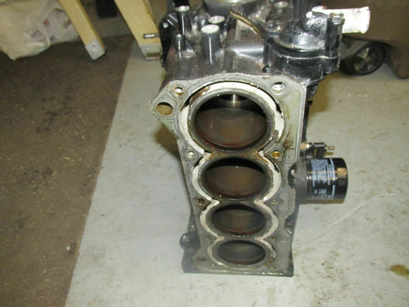 1998 Suzuki Outboard DF60 hp 06001F-861051 4-stroke crankcase block