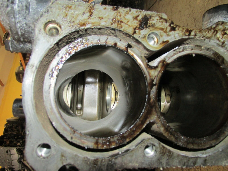 2002 Suzuki outboard DF70 4 stroke 07001F-251942 crankcase block 11300-99E05-019