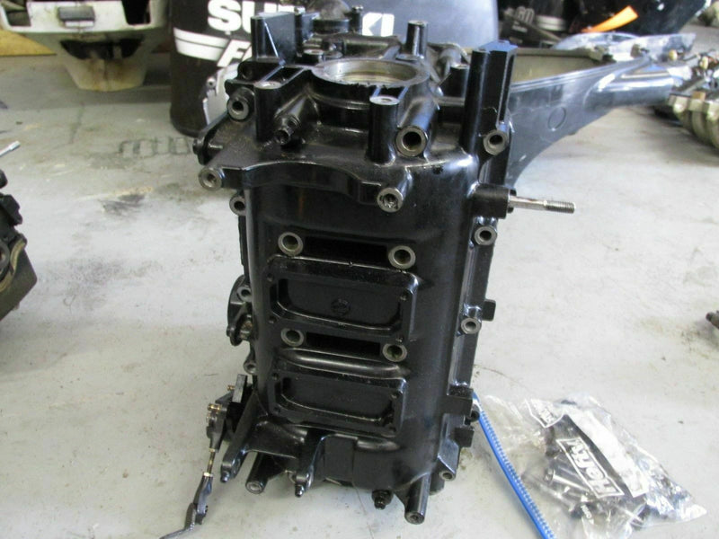 Suzuki Outboard DF 60 70 hp 06001F-031396 crankcase block 11300-99E05-019