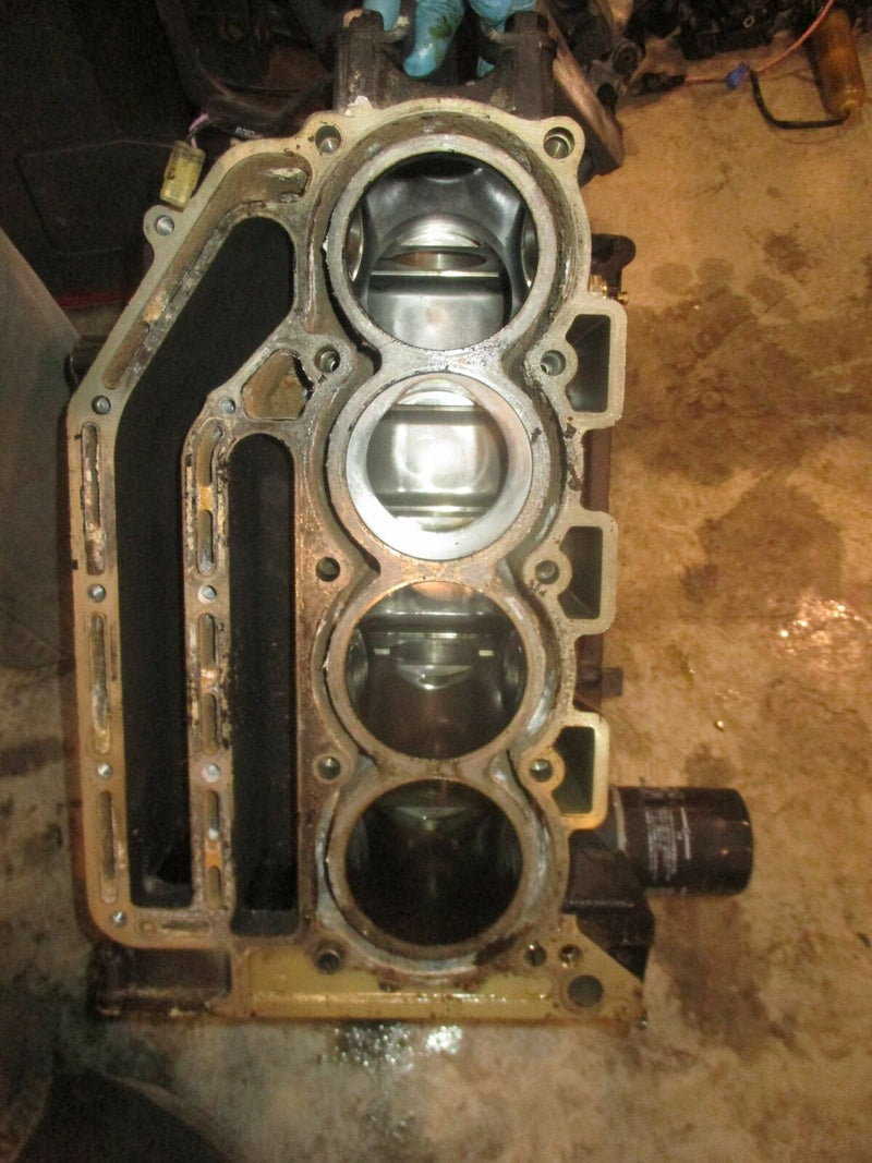 Suzuki DF115 115hp outboard crankcase block