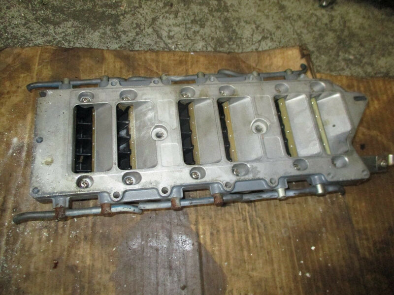 2000 Yamaha 200 hp OX66 V6 SWS outboard intake manifold/reeds 65l-13610-01