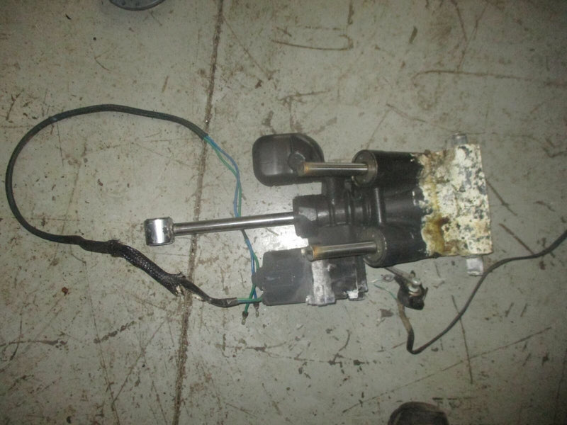 Evinrude ETEC 175hp outboard tilt trim unit