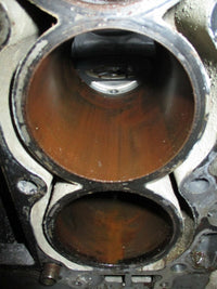 Load image into Gallery viewer, Honda 130hp 4 stroke outboard crankcase block
