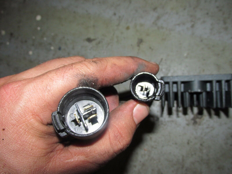 1990 Yamaha Outboard 2 Stroke 115hp ETLD rectifier regulator 6R3-81960-10-00