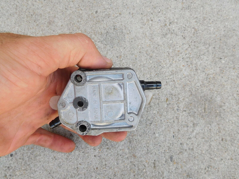 1997 Yamaha 80 hp outboard C80TLRV Fuel pump 692-24410-00-00