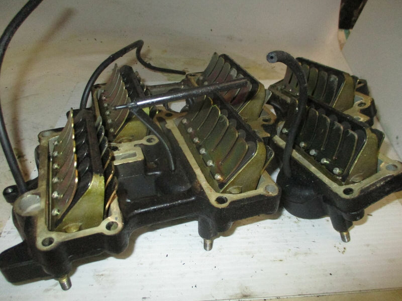 Johnson Ocean Runner 200hp outboard intake manifold with reed valves (340758)