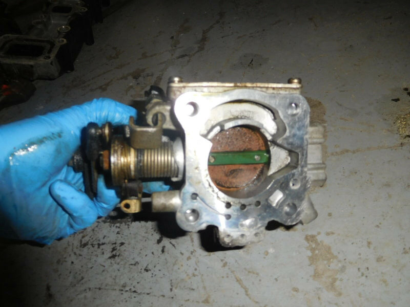 1999 Suzuki DF70 Outboard Throttle body/ CTP 13300-99E00