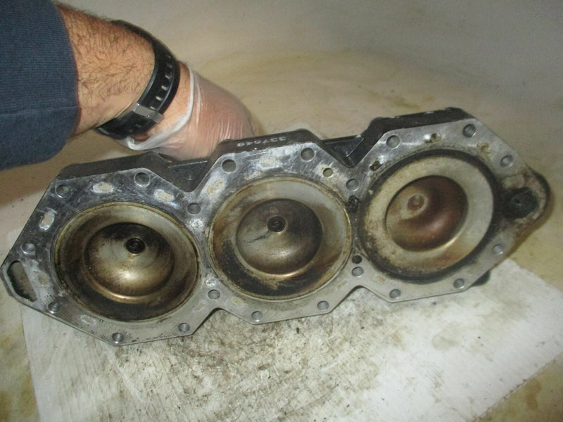 Evinrude 150hp 2 stroke outboard cylinder head (337548)