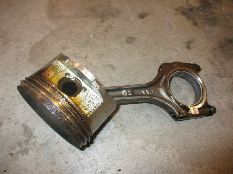 Honda 115hp 4 stroke outboard piston and rod (ZW5)