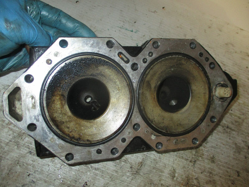Evinrude Ficht 115hp outboard port cylinder head (0343627)