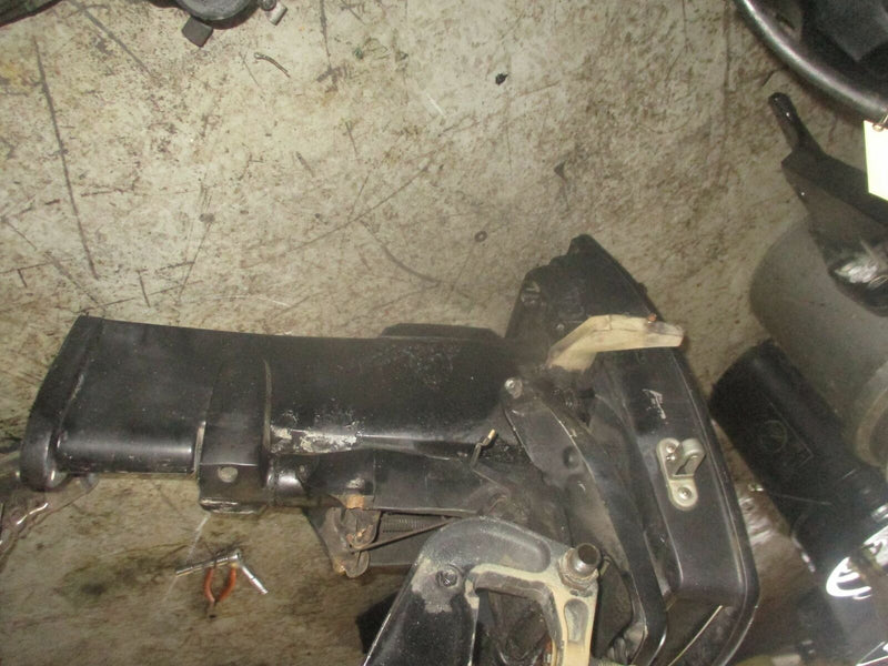 1989 Evinrude Tracker 25hp 2 stroke outboard 20"  mid section