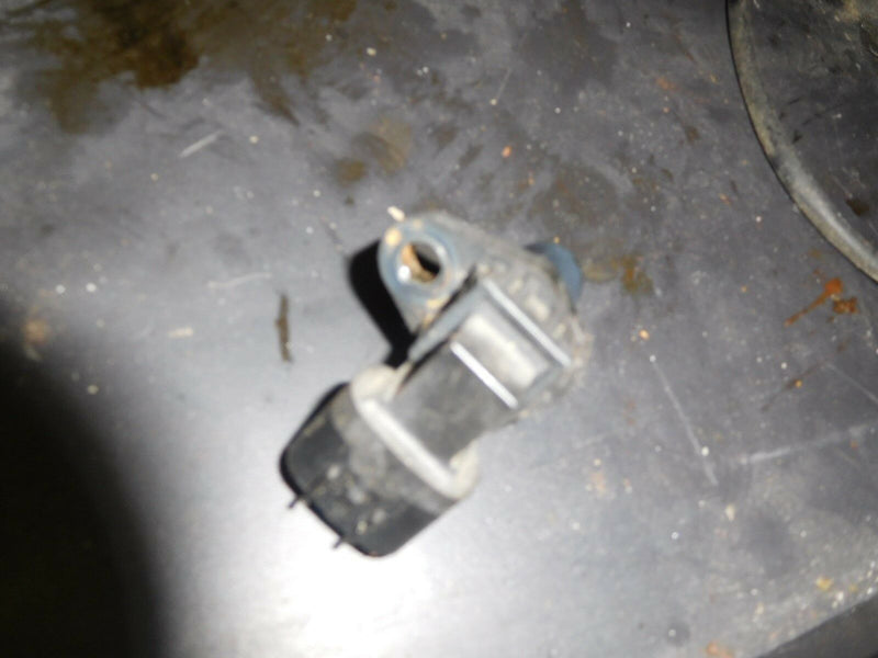 2001 Suzuki  outboard DF115 11501F-152143 Cam position sensor 33220-76G02