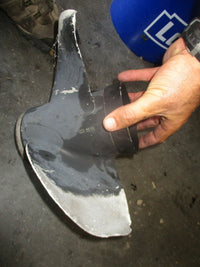 Load image into Gallery viewer, SOLAS outboard alluminum propeller 13 1/4 by 17 (OD-1111)
