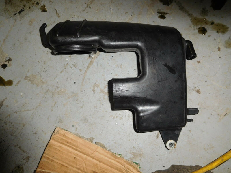 1999 Suzuki DF70 Outboard Intake Silencer