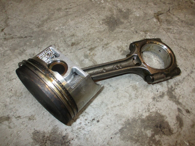 Johnson 115hp 4 stroke outboard piston and rod (5033653)
