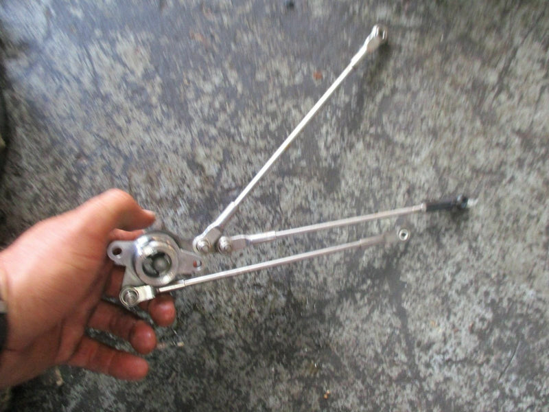 2005 Yamaha outboard F225TXRD 4 stroke 225hp throttle arms