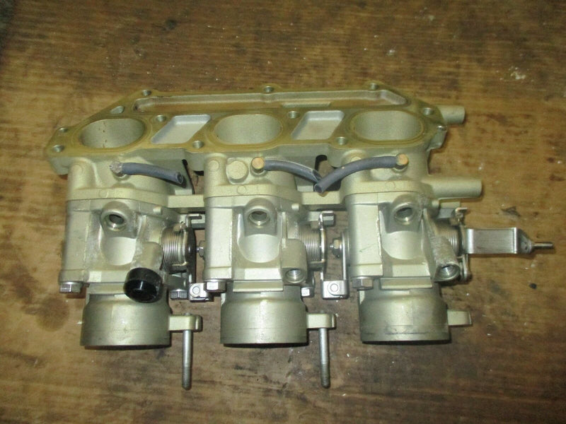 2005 Yamaha 225hp 4-stroke outboard port intake manifold 69j-13642