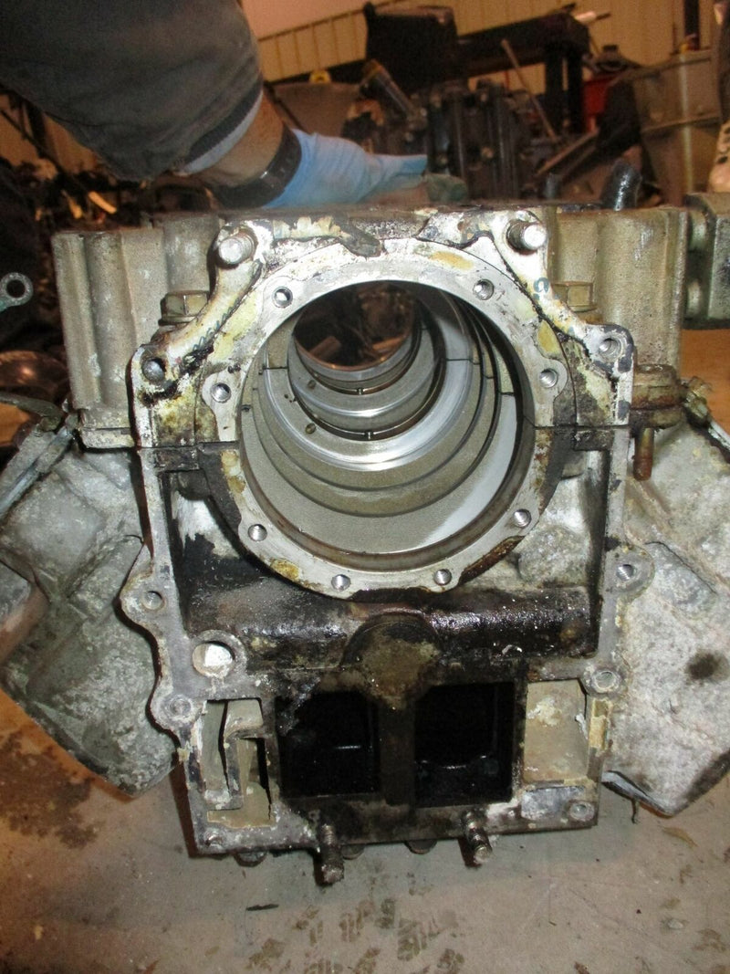 Evinrude 175hp 2 stroke outboard crankcase block