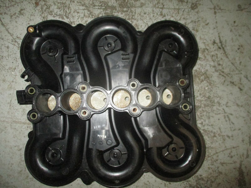 Suzuki DF250 250hp outboard intake collector (13130-93J00)