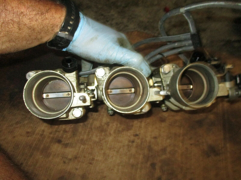 2005 Yamaha 225hp 4-stroke outboard port intake manifold