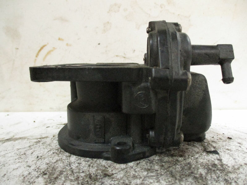 Johnson/Evinrude Carburetor [433449] Missing drain plug/throttle screw
