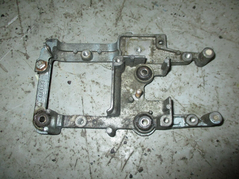 1990 Yamaha 40hp 2-stroke outboard electronics bracket 6r6-85542-00-94