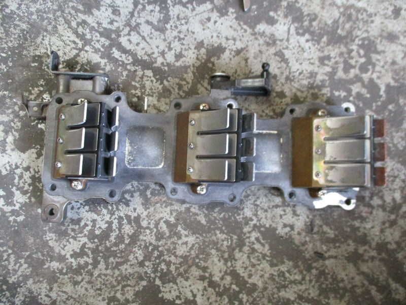 1994-1995 yamaha outboard 75/85/90 intake manifold with reed valve set