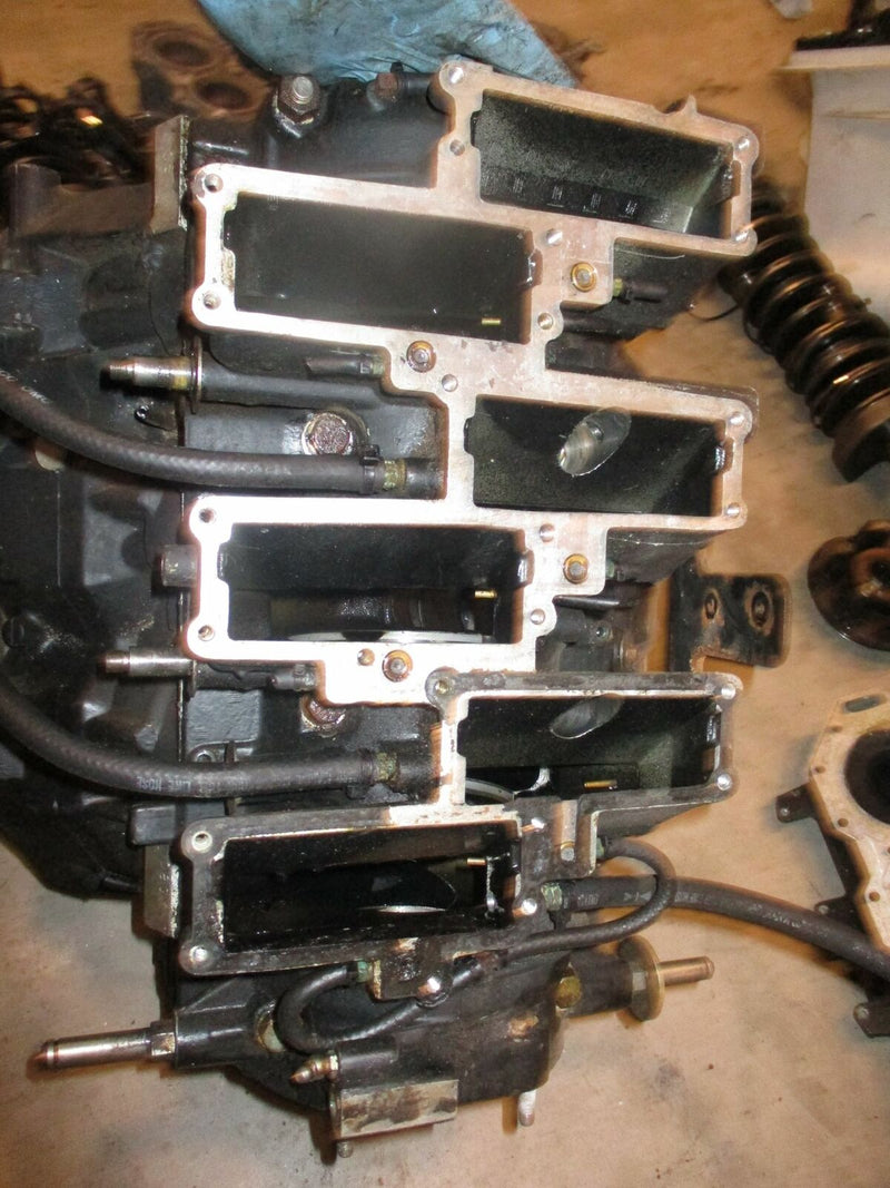 Evinrude Ficht 225hp 2 stroke outboard crankcase block