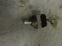 Load image into Gallery viewer, 1998 Yamaha outboard 175hp carbureted S175TXRW emergency oil switch 6R3-8259E-00
