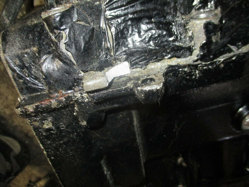 1999 Suzuki outboard DF 70hp 4-stroke crankcase block