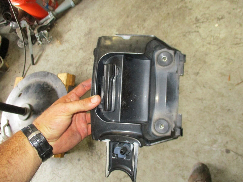 2005 Suzuki Outboard DF140 4 stroke Middle bottom cover